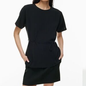 ARITZIA Babaton
Hauser Blouse